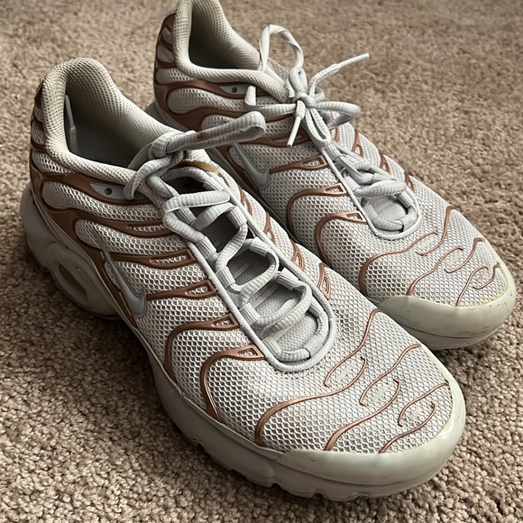 Nike Air Max Plus - Picture 2 of 6